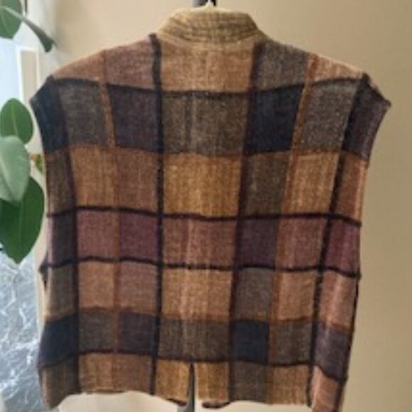 Women's Handwoven Rayon Chenille Vest & Matching Scarf, Size small - Picture 3 of 13